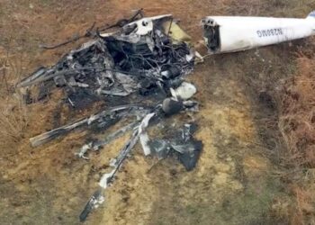 Midair helicopter crash in New Jersey leaves one dead and another critically injured