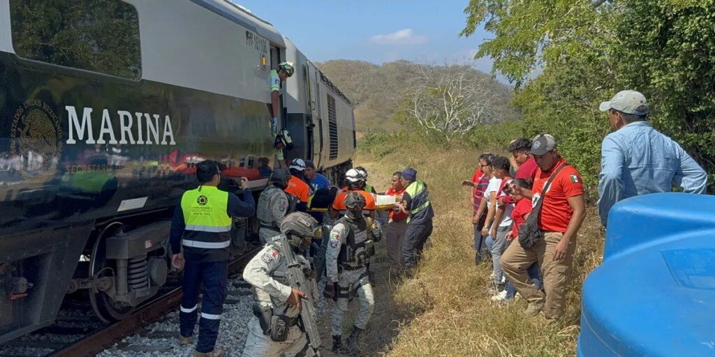 Interoceanic Train derails in southern Mexico, injuring at least 15 and halting traffic on line