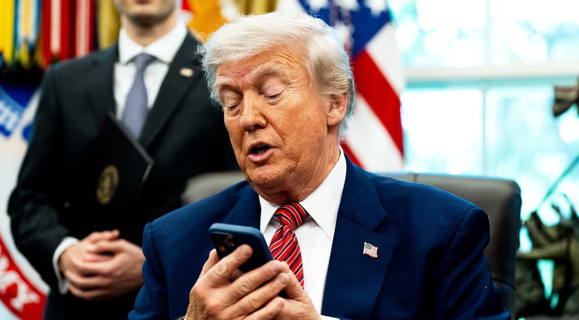 Confused Trump, 79, Boosts Foreign Trolls Posing as MAGA in Holiday Posting Spree