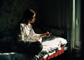 Doctors Say AI Use Is Almost Certainly Linked to Developing Psychosis