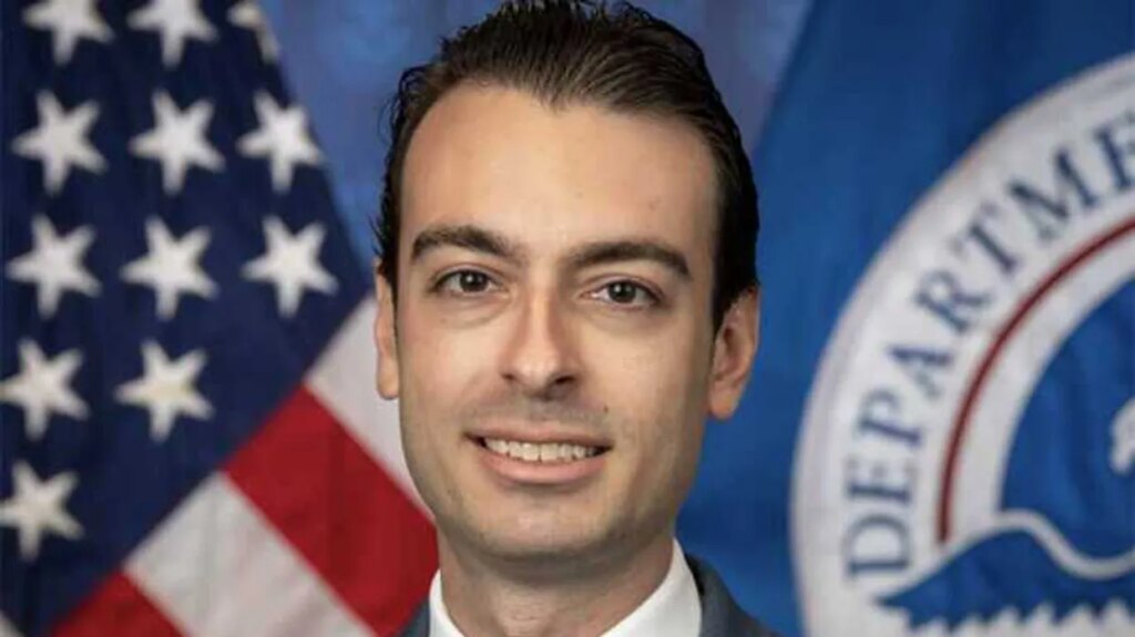 ‘No one cares for him’: Trump appointee farmed out to menial jobs as co-workers revolt