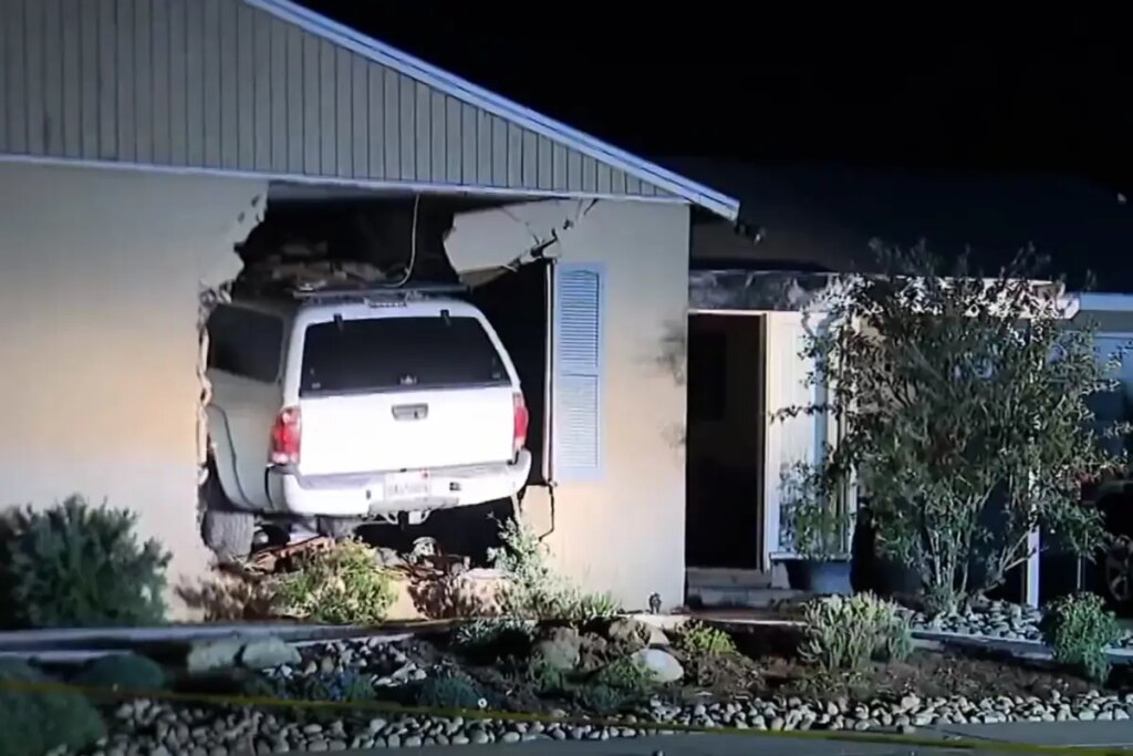 Wife dead after estranged husband allegedly rams truck through San Diego home: cops