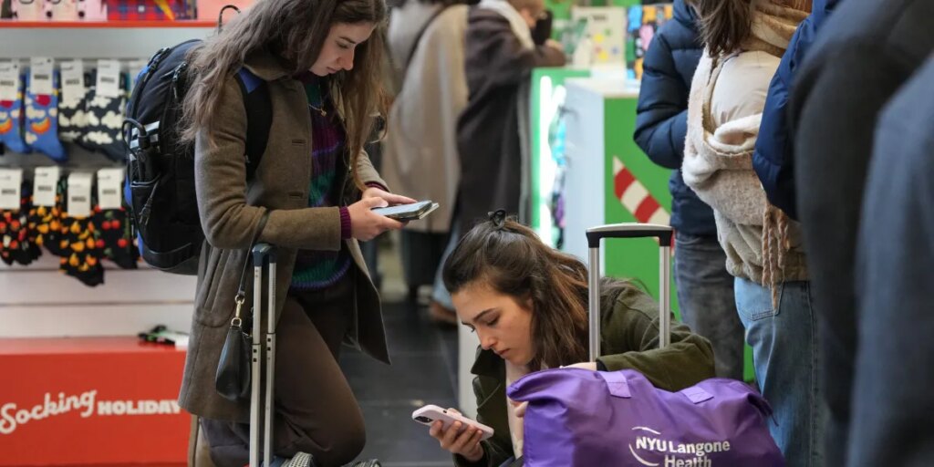 Travelers from London to Paris stranded as power problems, stuck train shut down Channel Tunnel