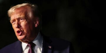 This shameless stunt shows yet another GOP governor putting his state second to Trump​