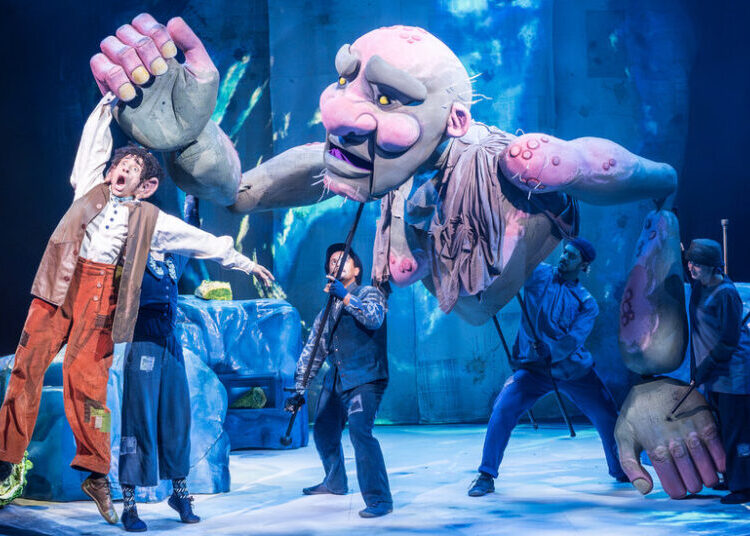 ‘The BFG’ Enchants With Puppets and Pantomime Spirit