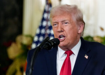 A Bellicose Trump Points Fingers in Defending His Record on the Economy