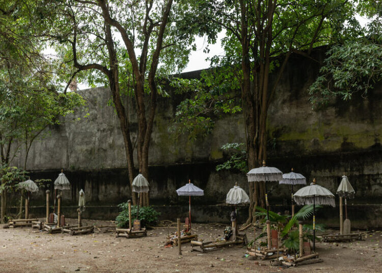 On Bali, the Holiday Vibe Masks Memories of a Massacre