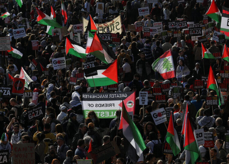 2 U.K. Police Forces Pledge to Arrest People Who Chant ‘Globalize the Intifada’