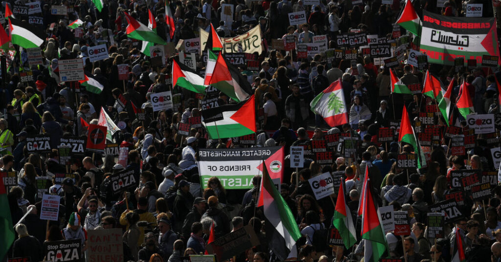 2 U.K. Police Forces Pledge to Arrest People Who Chant ‘Globalize the Intifada’