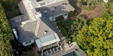 Bodies of Rob and Michele Reiner Were Found in Master Bedroom, Police Say.