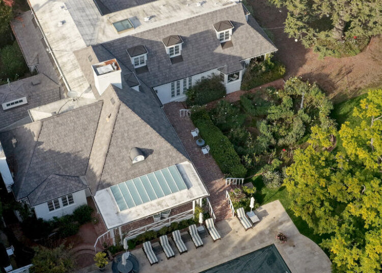 Bodies of Rob and Michele Reiner Were Found in Master Bedroom, Police Say.