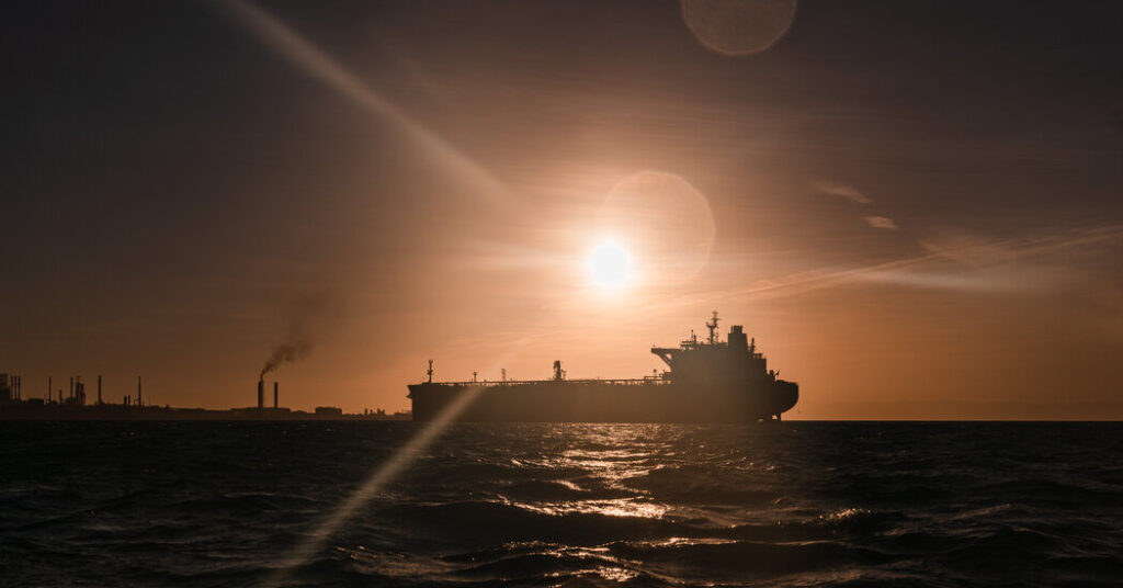 Venezuelan Navy Escorts Vessels After Trump’s Blockade Threat