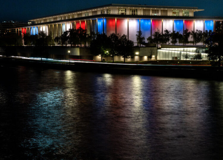 As Trump Puts His Brand on Washington, the Kennedy Center Gets a New Name