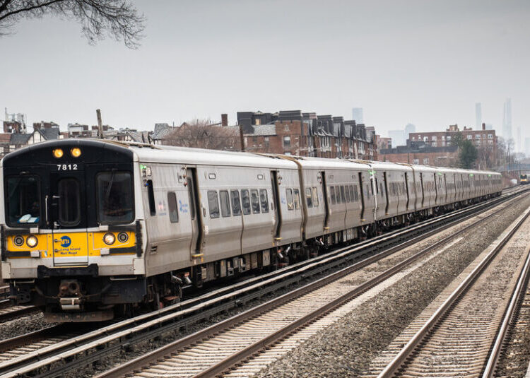 New York Commuters to Be Fined for ‘Repeatedly’ Activating Tickets Late