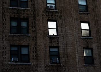 Judge Blocks Trump Administration’s Homeless Aid Plan