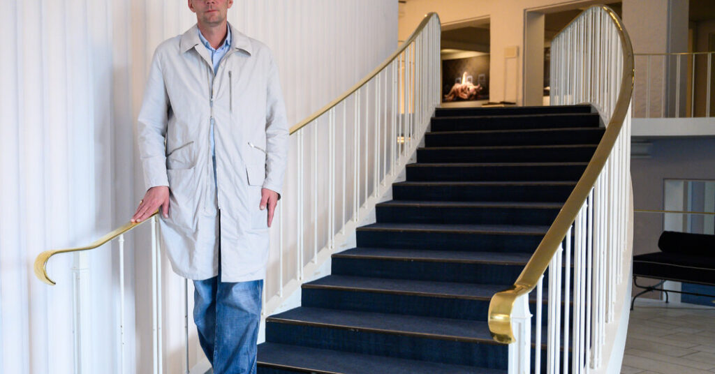 He Smeared Dog Feces on a Critic. Now, He’s Back in the Spotlight.