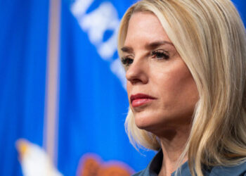 Mangione’s Lawyers Take Issue With Bondi’s Ties to UnitedHealthcare