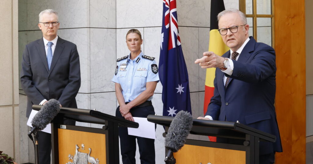 Australia Announces Plan to Buy Back Guns in Wake of Hanukkah Attack