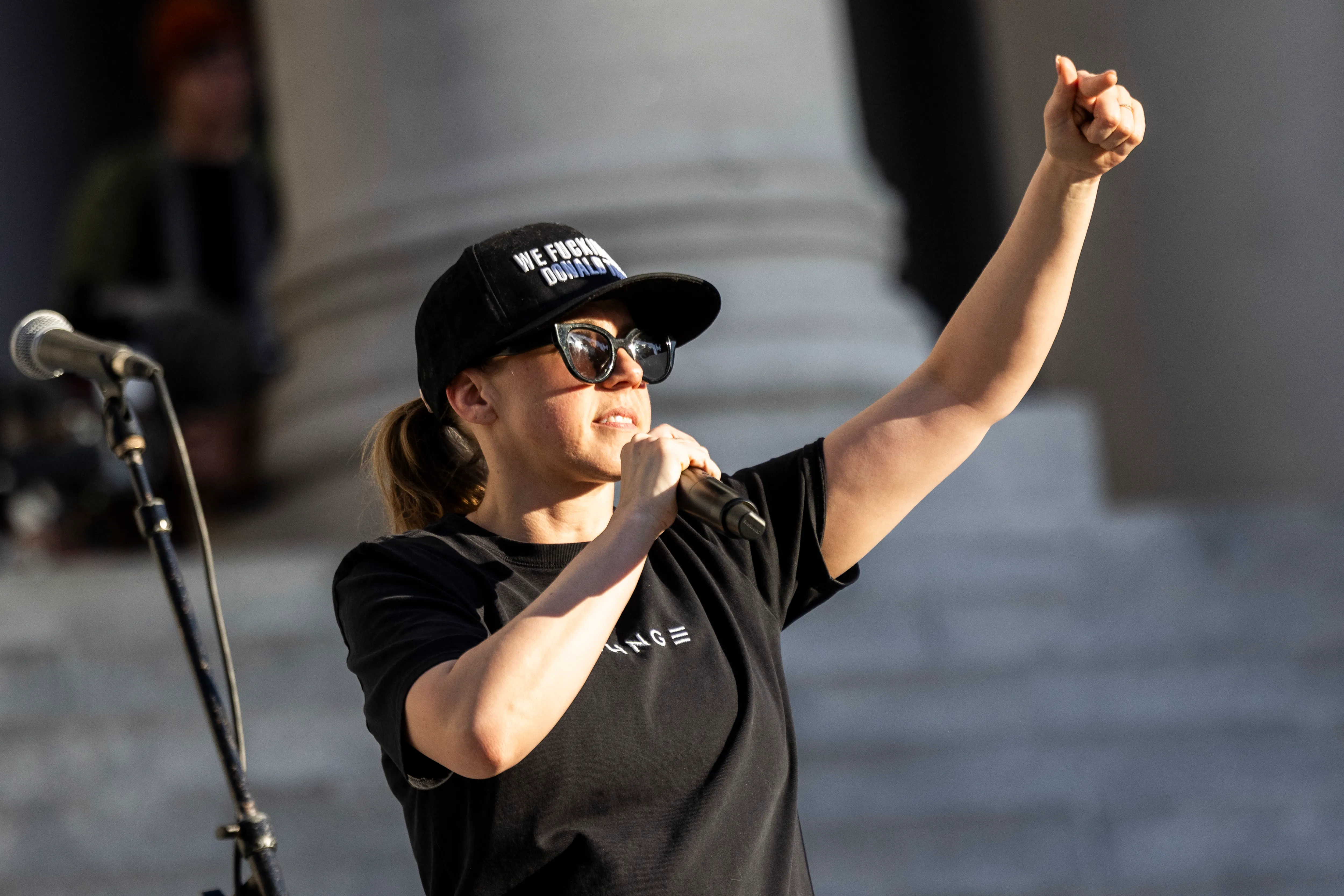 Actress Jodie Sweetin speaking at the