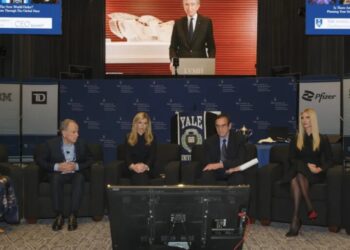 The secrets of what Arnault knows: How Bernard Arnault built the impossible, and his timeless, transferable lessons of leadership 