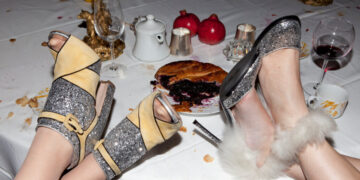 Want to Love the Holidays? Give Up Hosting.