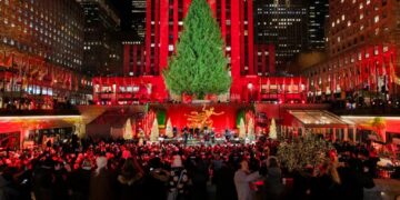 Learn the lesson of Christmas unity — before politics tears us apart