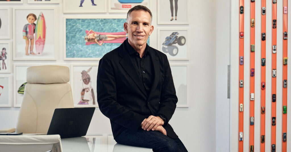 How Many Toys Will Parents Buy for Their Kids This Christmas?