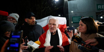 Freed From a Belarus Prison, a Nobel Peace Laureate Experiences ‘Oxygen Intoxication’