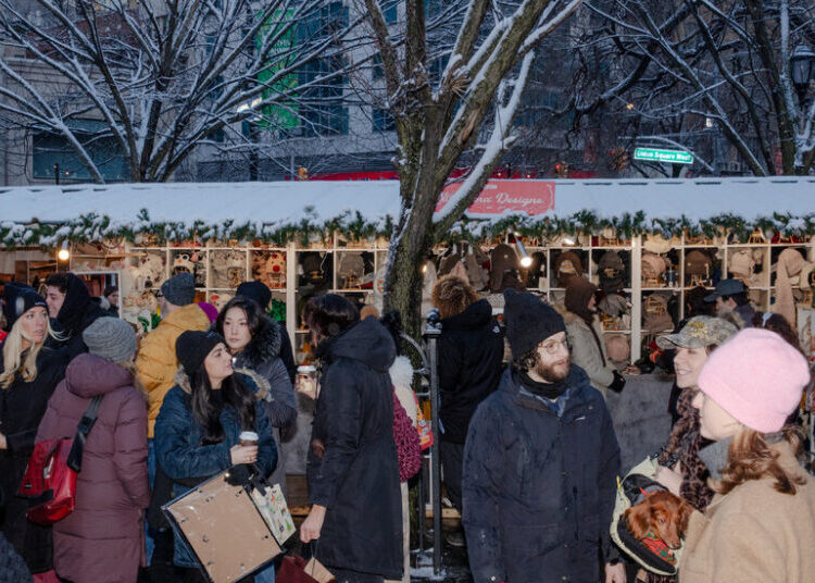 N.Y.C. Holiday Markets Offer Profit and Peril for Small-Business Owners