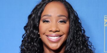 CNN Host Calls Out MAGA Panelist for Laughing at Grim Jan. 6 Reality