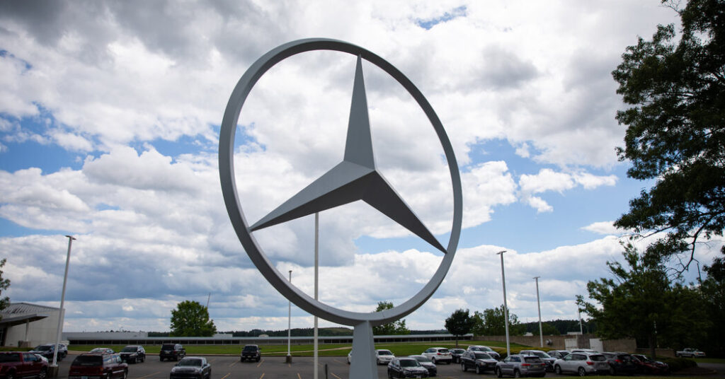 Mercedes to Pay $150 Million Over Claims It Cheated on Emissions Tests