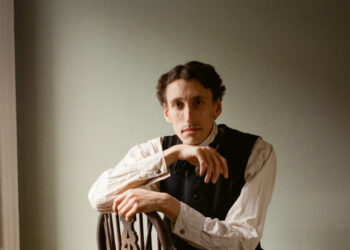 Reading ‘A Christmas Carol’ Aloud, and Leaning Into Its Dark Side