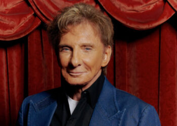 Barry Manilow Is Diagnosed With Lung Cancer
