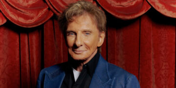 Barry Manilow Is Diagnosed With Lung Cancer