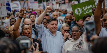 Justice Dept. Sues Illinois Over Law Limiting Immigration Enforcement