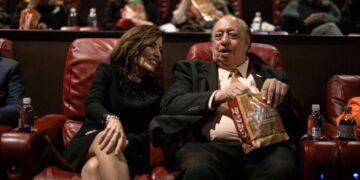 A Democrat, a Republican and a Supermarket Baron Go to ‘Marty Supreme’