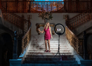 ‘The Queen of Versailles’ Bombed on Broadway. What Went Wrong?