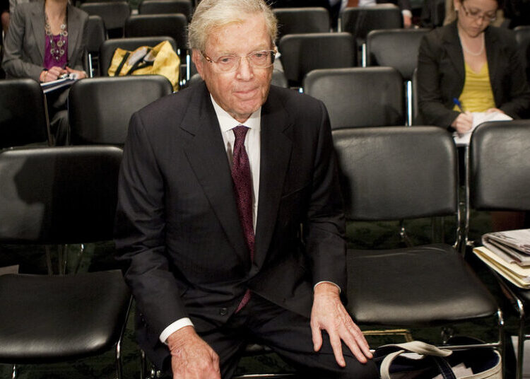 Rotating Cast of Wall Street Figures Were Listed as Executors of Epstein’s Will