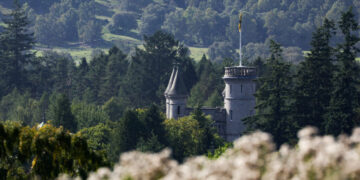 New Epstein Papers Appear to Show Former Prince Andrew Seeking ‘Girls’