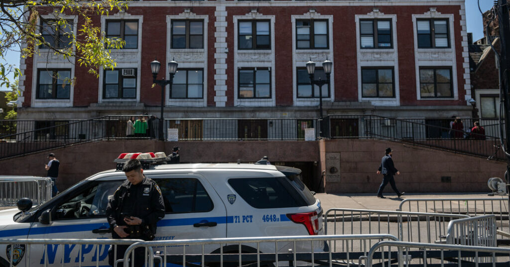 Man Charged With Hate Crime in Attack Near Chabad Headquarters