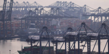 Trump Administration Delays Tariffs on Chinese Semiconductors