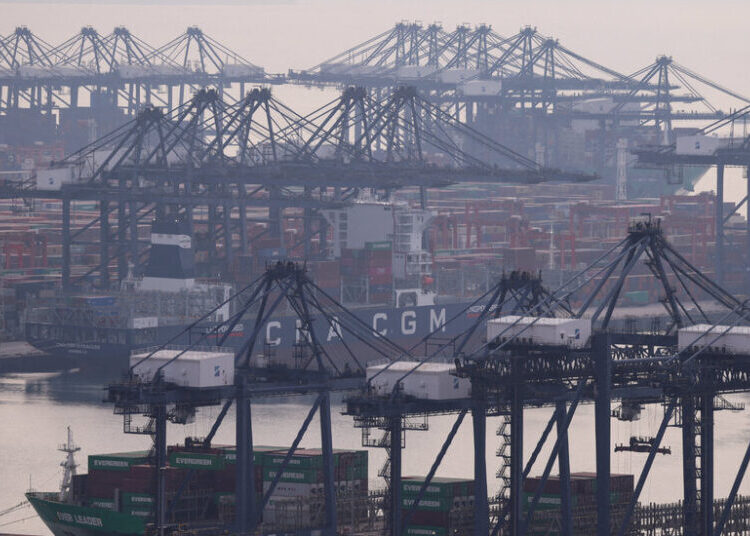 Trump Administration Delays Tariffs on Chinese Semiconductors