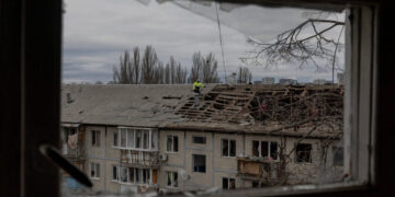 Russia Bombards Ukraine Hours After Zelensky Calls Peace Plan ‘Quite Solid’