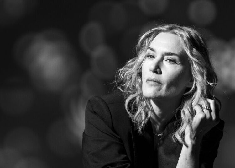 Kate Winslet’s Unhappy Family Christmas