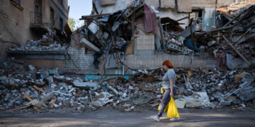 Zelensky Opens Way to Demilitarized Zone in Eastern Ukraine to Reach Peace