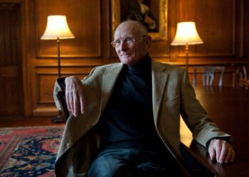 John Carey, Literary Eminence Who Excoriated Snobbery, Dies at 91