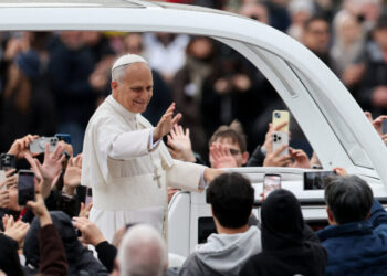 On Christmas, Pope Leo Tells World’s Leaders to Talk Rather Than Make War