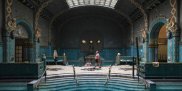 Why Is the ‘City of Baths’ Running Out of Bathhouses?