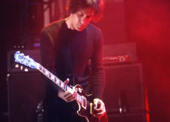 Perry Bamonte, Guitarist and Keyboardist in the Cure, Dies at 65