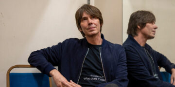 Before This Physicist Studied the Stars, He Was One